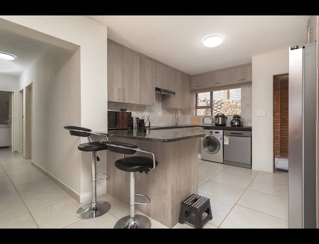 3 BEDROOM APARTMENT FOR SALE IN MULBARTON